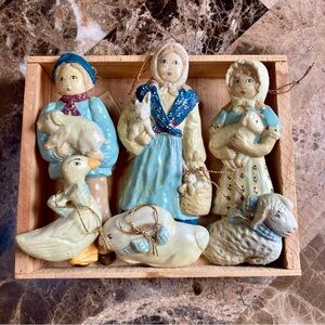 Vintage Ornaments/Wall Decor Set